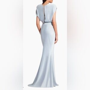 Zhivago

Signature Bond Gown